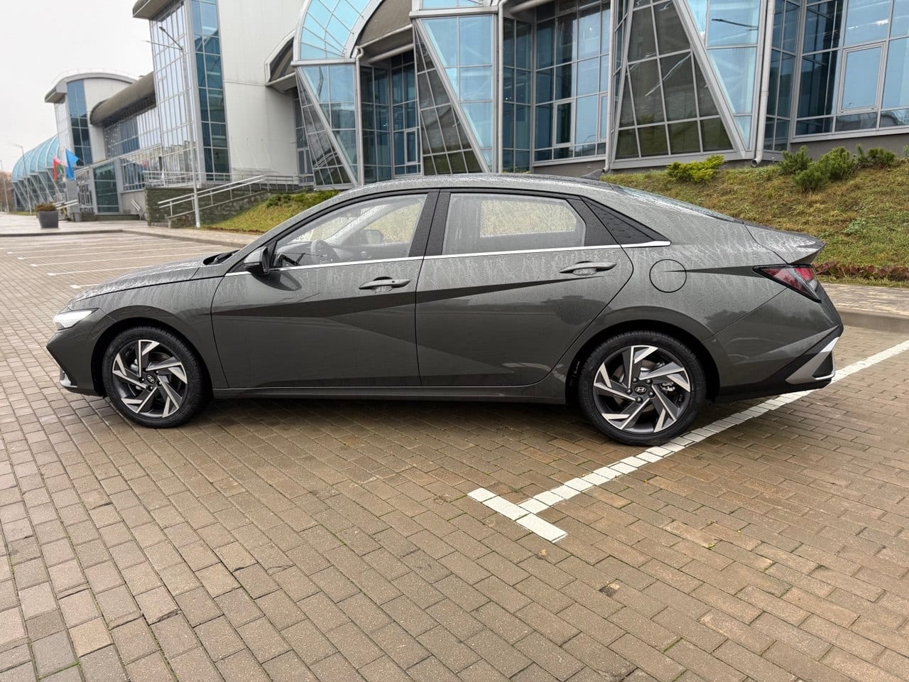 Hyundai Elantra 2025 года в аренду в Минске