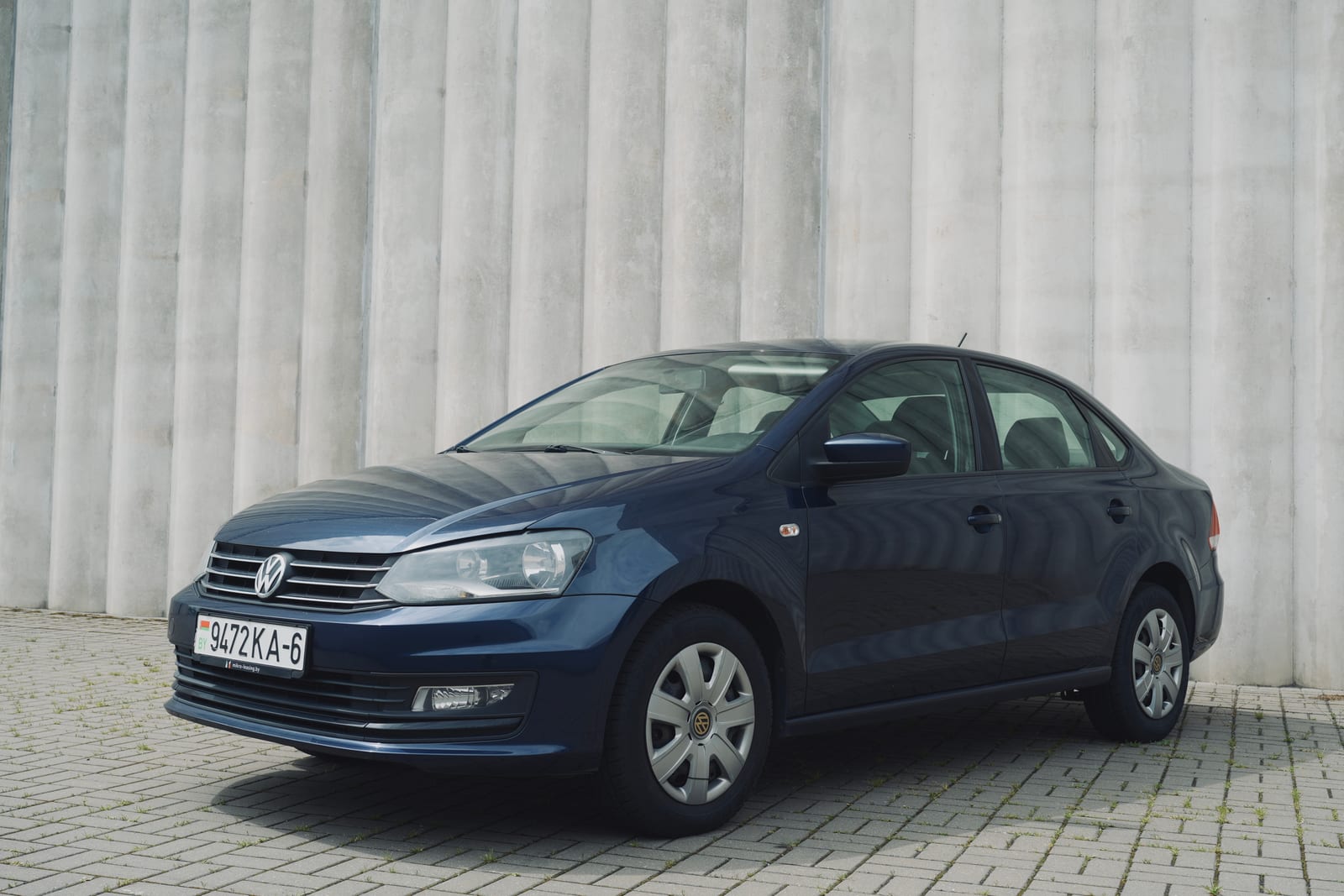 Volkswagen Polo Sedan — фото 2