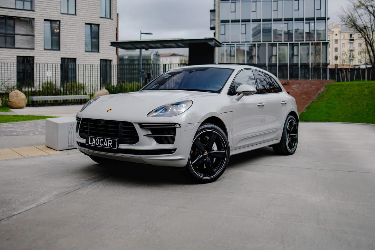Porsche Macan Turbo в аренду в Минске