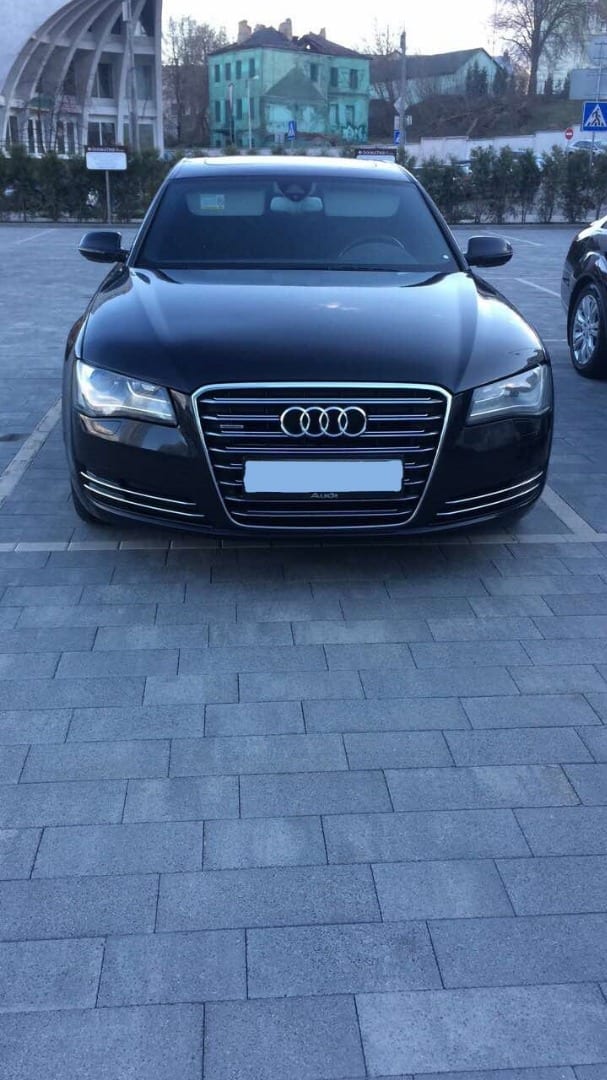 Audi A8 D4 — фото 2
