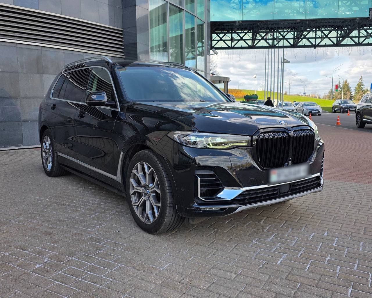 BMW X7 — фото 3