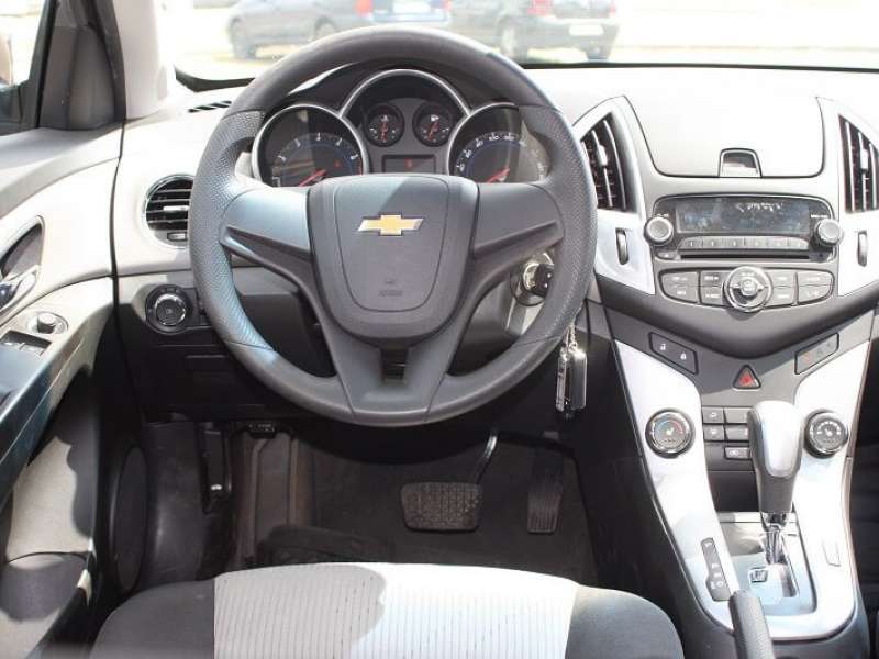 Chevrolet Cruze J300 в аренду в Минске