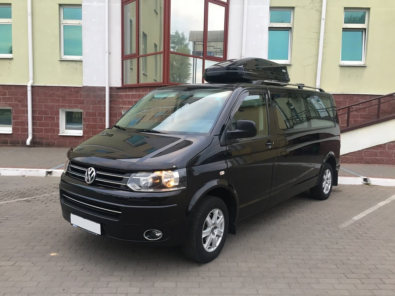 Volkswagen Caravelle 9 мест 2010 года в аренду в Минске