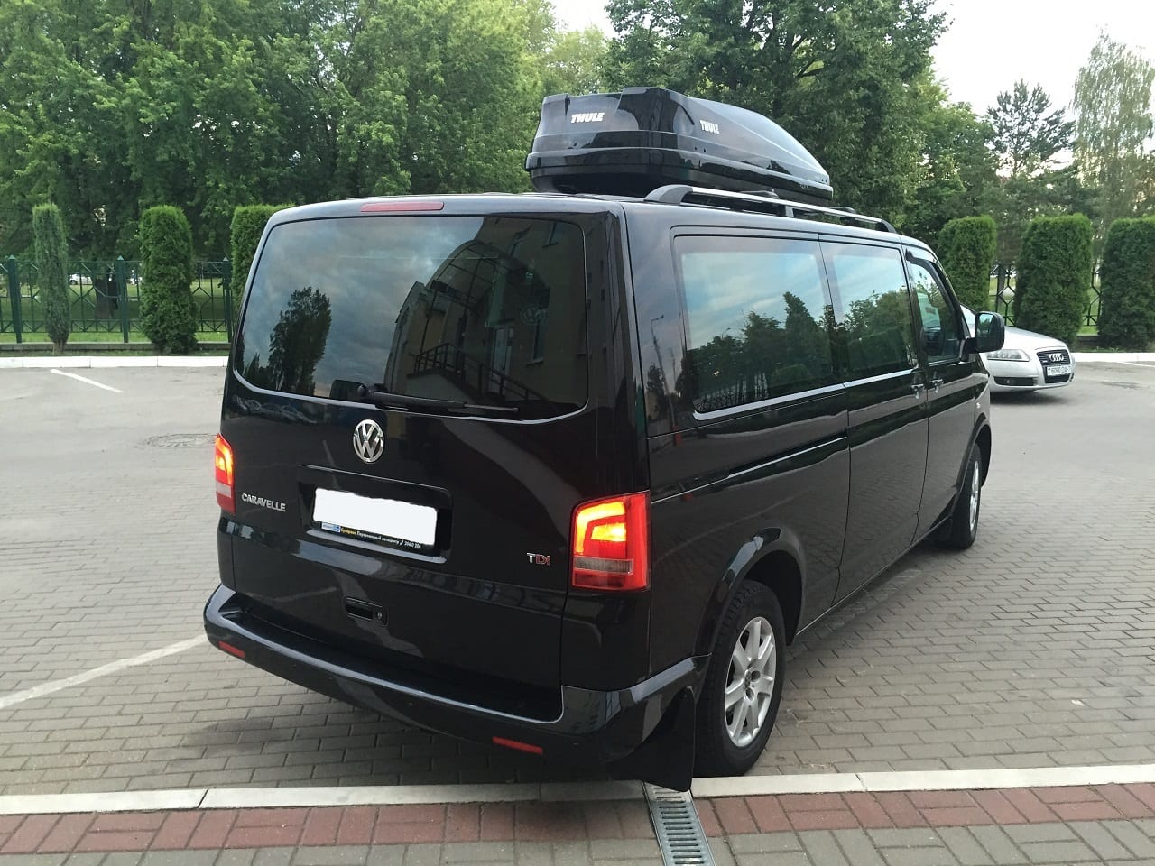 Volkswagen Caravelle 9 мест 2010 — фото 3