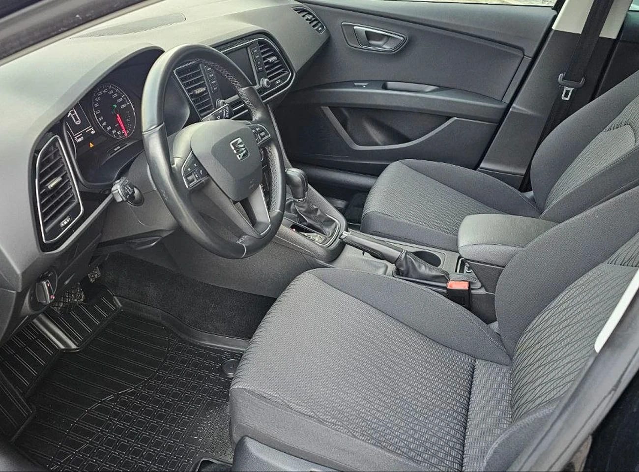 Seat Leon 2018 года в аренду в Бресте