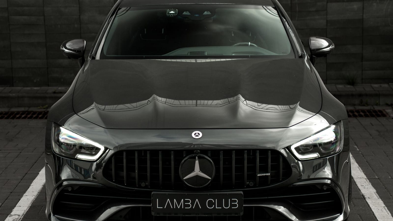 Mercedes-AMG GT 43 — аренда от 1030 Br/сутки