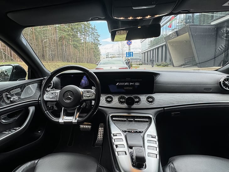 Mercedes-Benz AMG GT 43 4MATIC+ в аренду в Минске