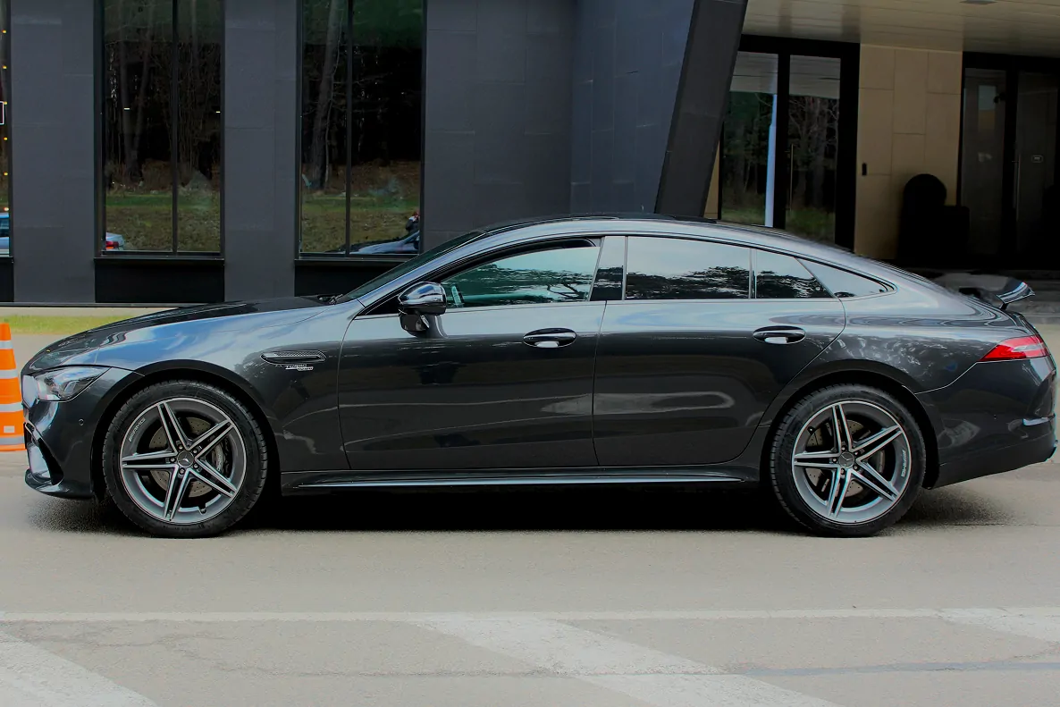 Mercedes-Benz AMG GT 43 4MATIC+ в аренду в Минске