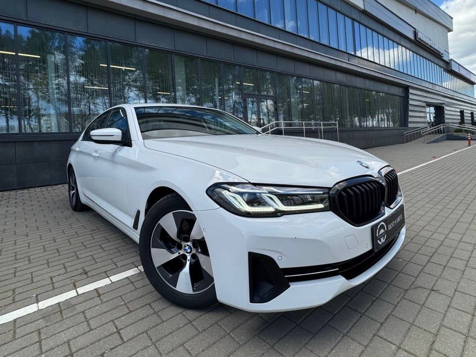 BMW G30 2020 — фото 4