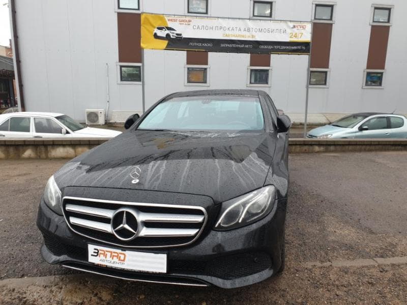 Mercedes-Benz E200 (W213)