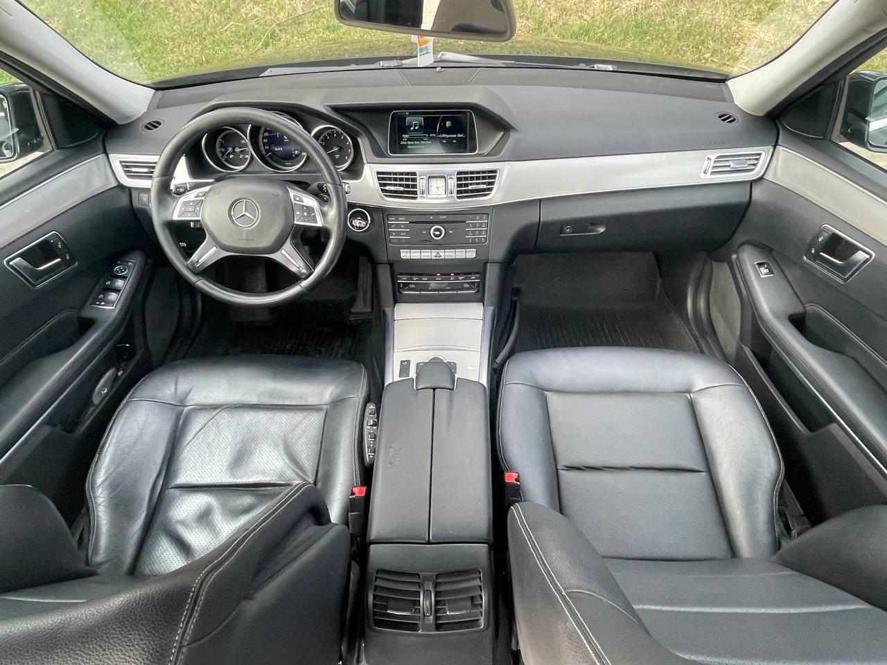 Mercedes-Benz E200 W212
