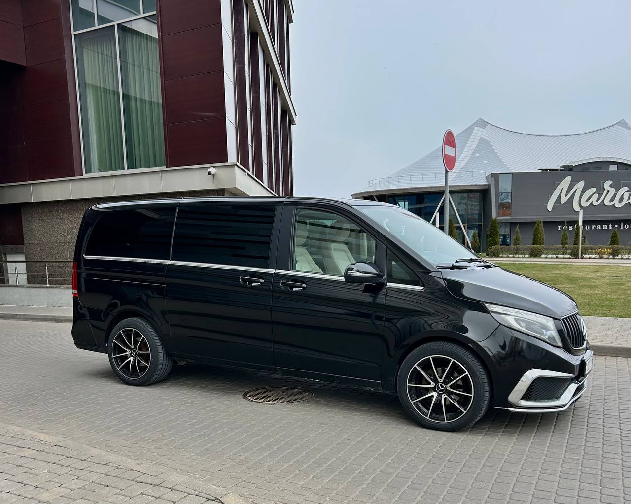 Mercedes-Benz V-class