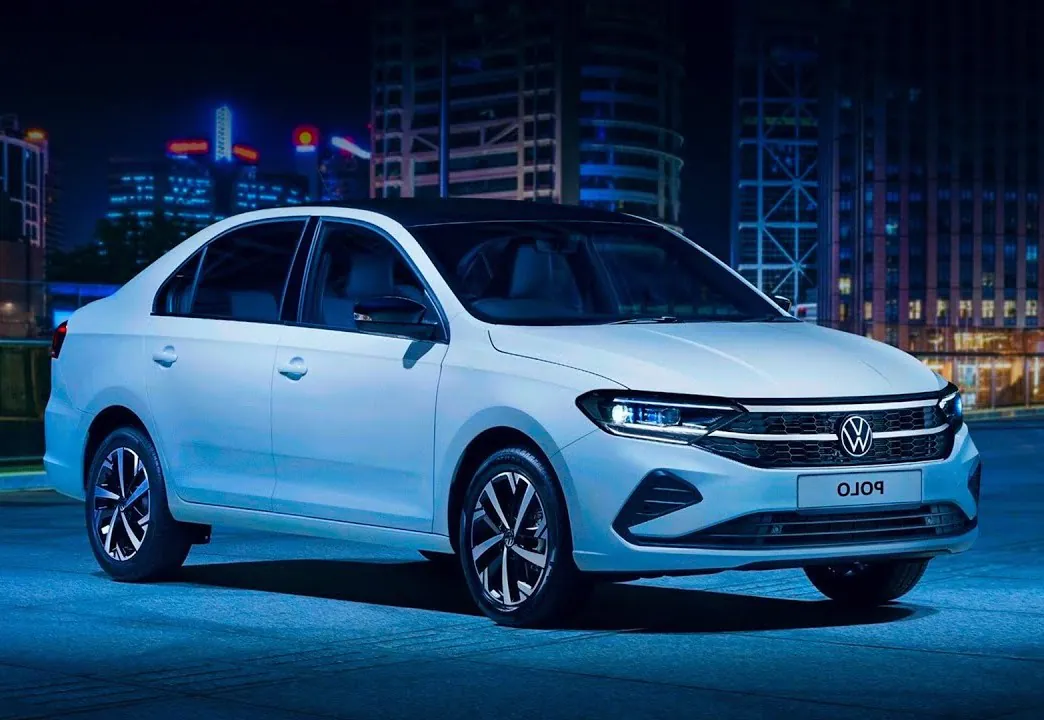 Volkswagen Polo Sedan AT