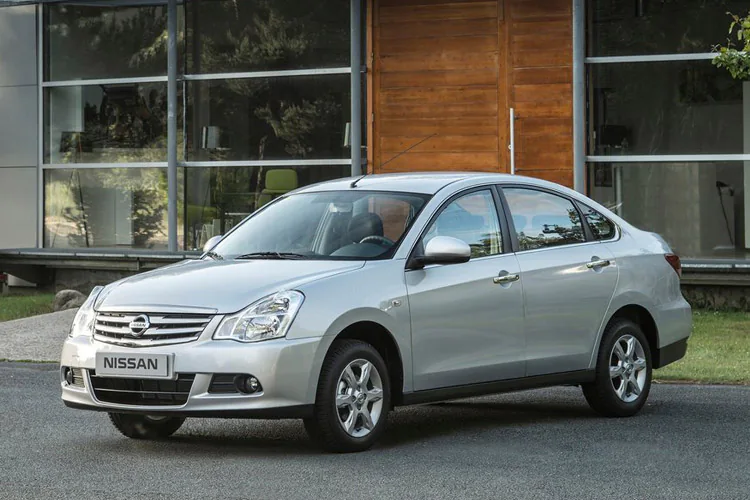 Nissan Almera AT