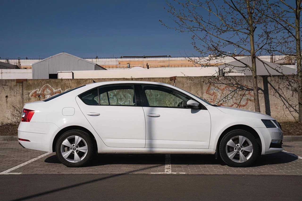 Skoda Octavia A7 рестайлинг М/Т — фото 4