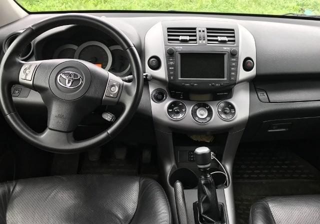 Toyota RAV4 2000 — фото 3