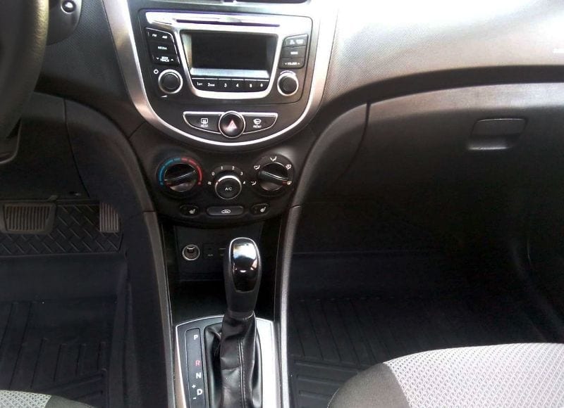 Hyundai Accent 2015 — фото 3