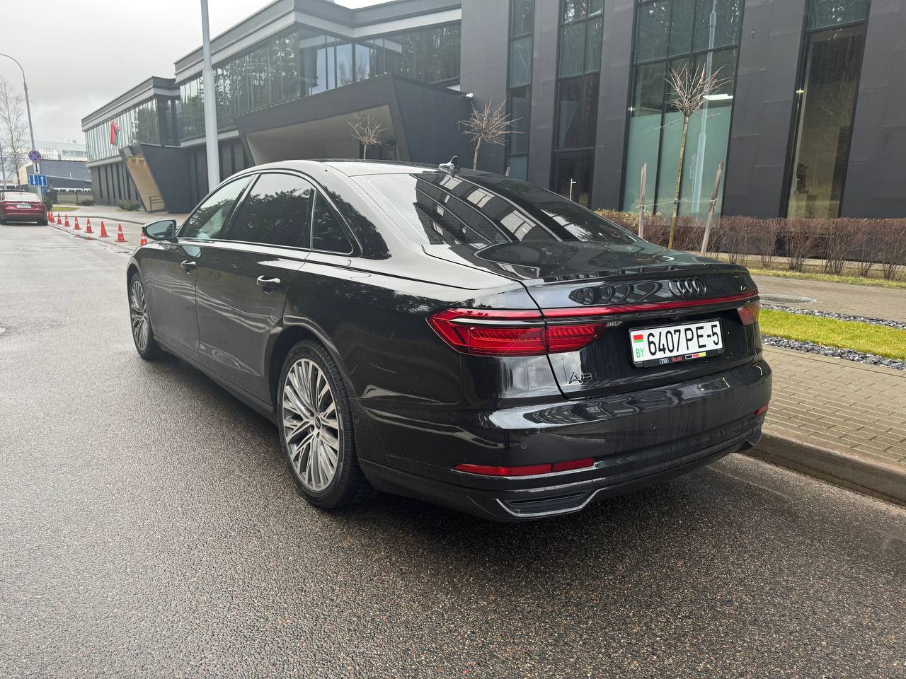 Audi A8 в аренду в Минске