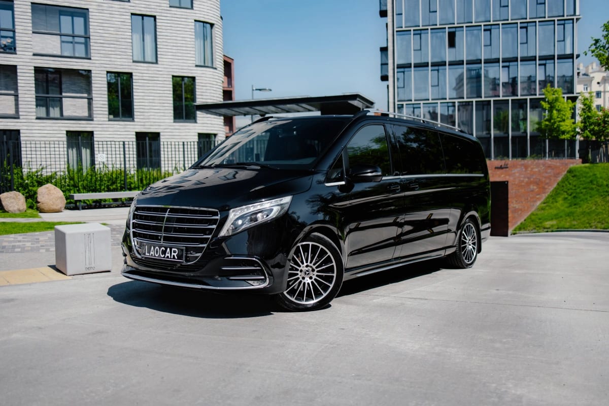 Mercedes V-class 250D в аренду в Минске