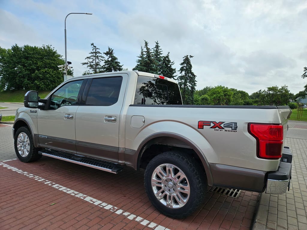 Ford F-150 pickup 2020 — фото 2