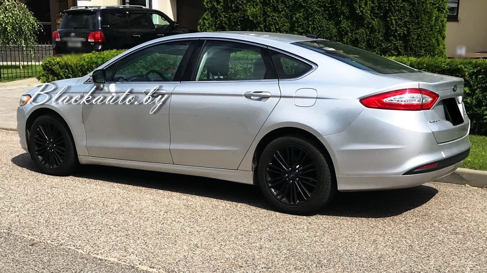 Ford Fusion 2015 — аренда от 130 Br/сутки