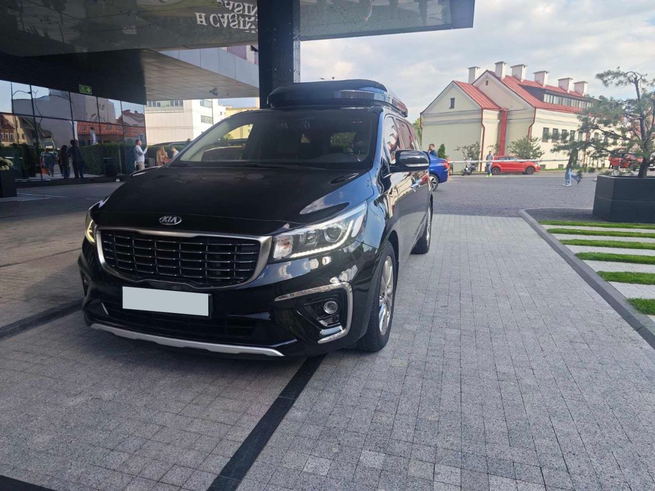 Kia Carnival Platinum 2021 — фото 2