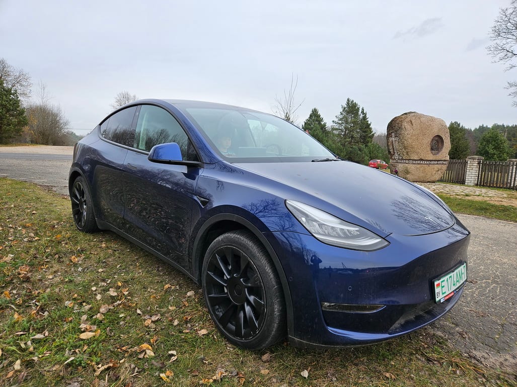 Tesla Model Y в аренду в Минске