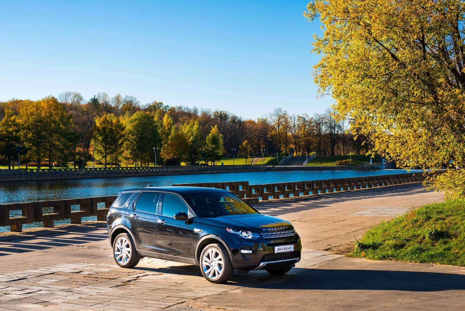 Land Rover Discovery Sport 2024 года в аренду в Бресте