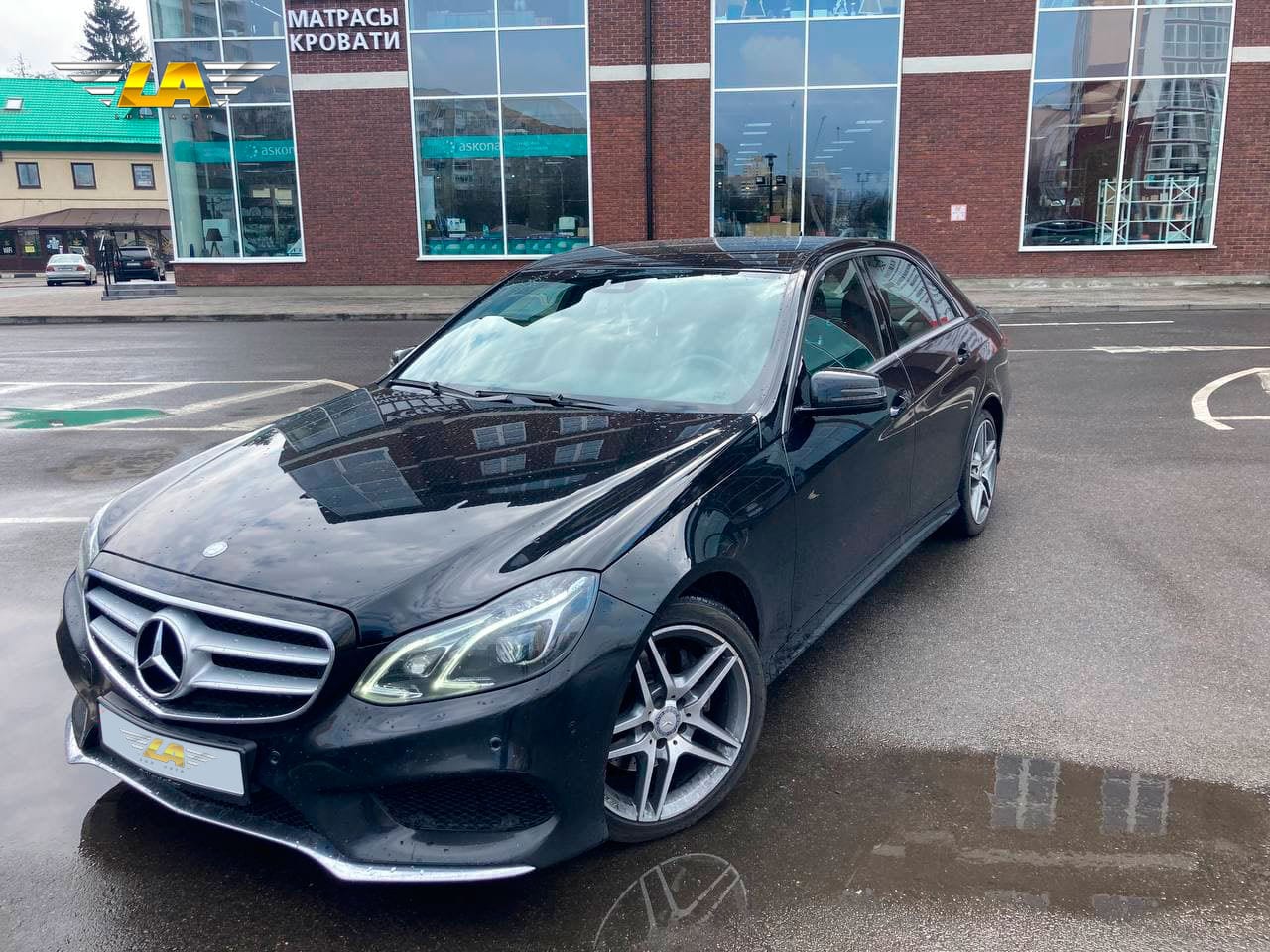 Mercedes-Benz E212 2015 — аренда, от 289 Br/сутки