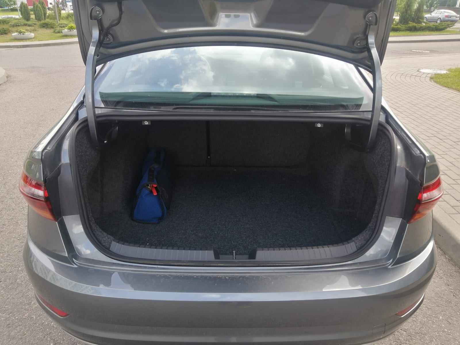 Volkswagen Jetta 2021 — фото 3