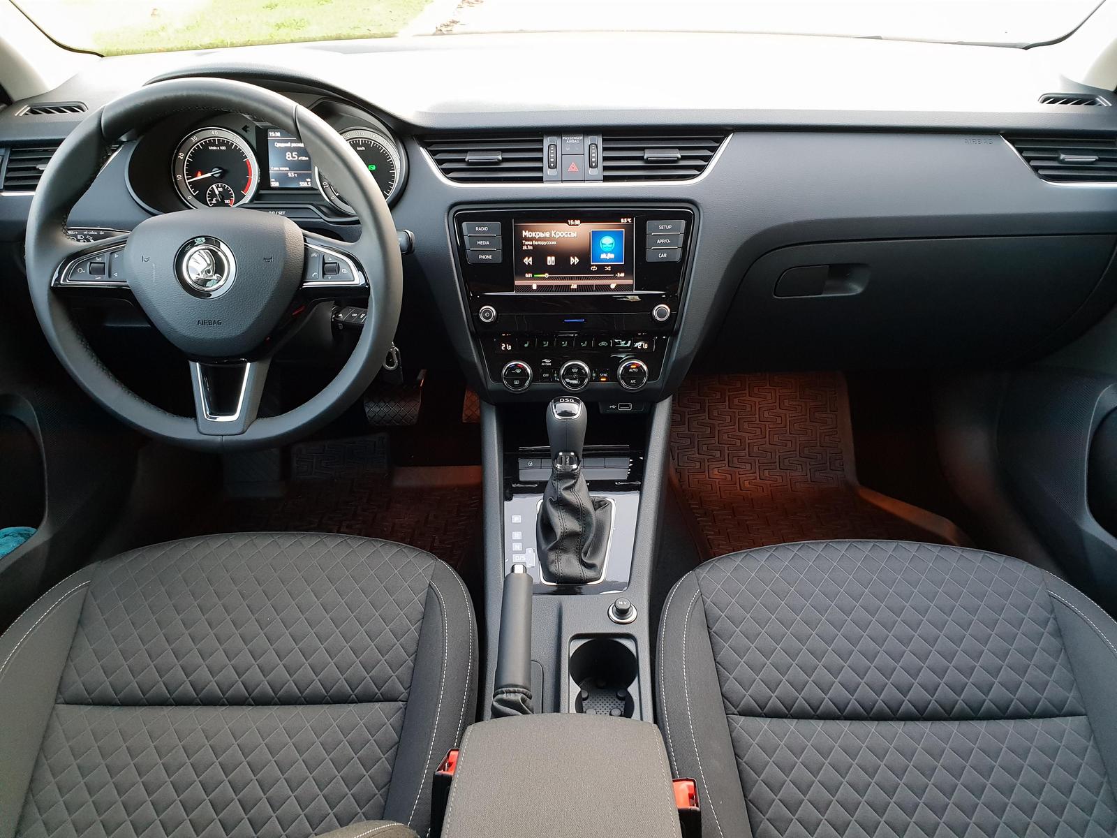 Škoda Octavia 2018 — фото 3