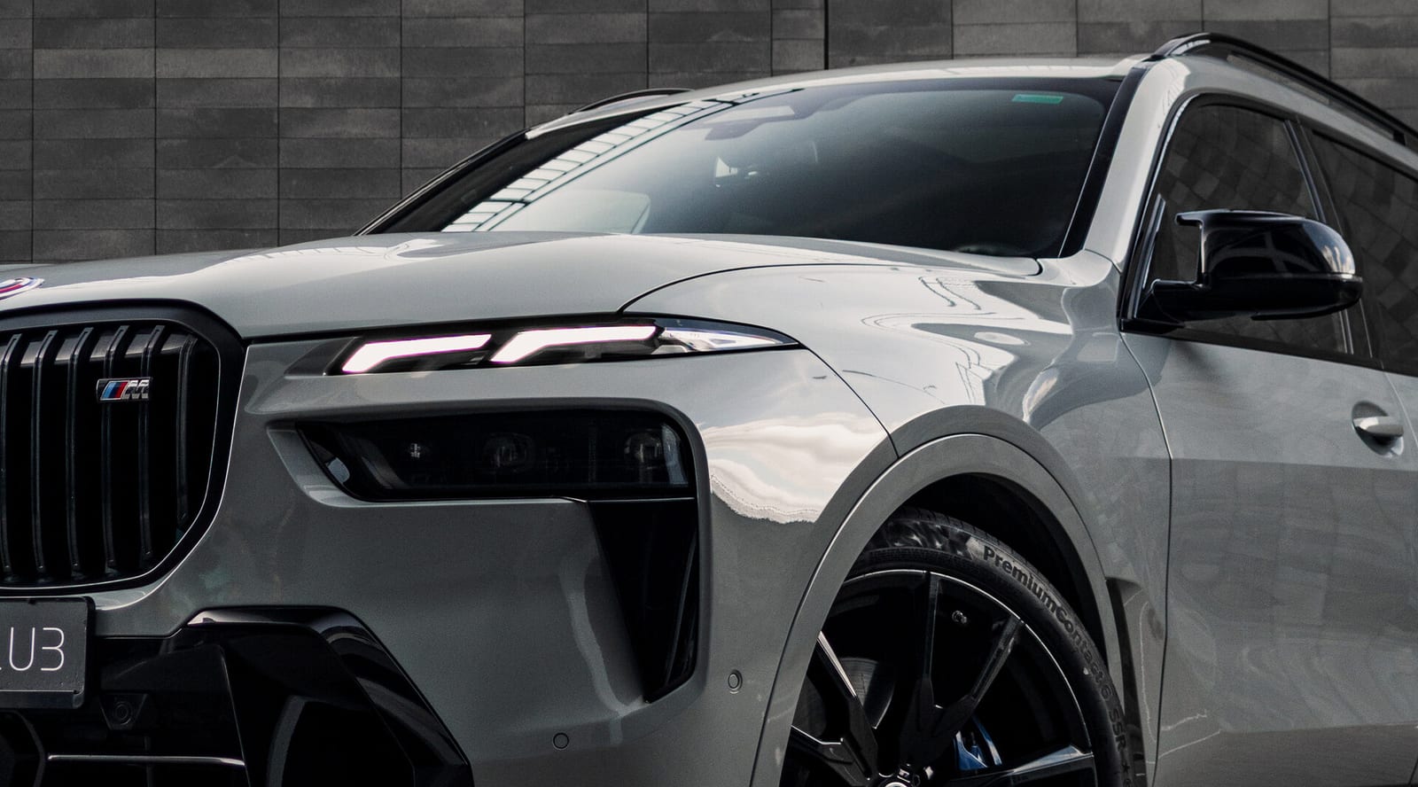 BMW X7 M60i — аренда от 1320 Br/сутки