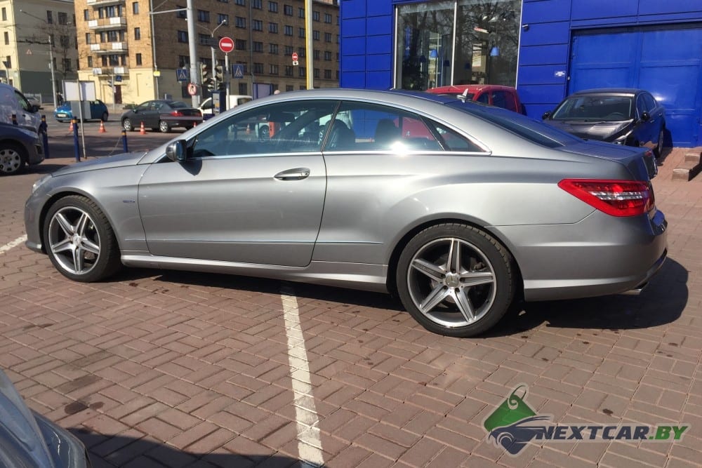 Mercedes-Benz E350 AMG Cabriolet 2011 — фото 4