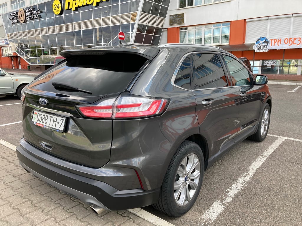 Ford Edge Titanium 2021 — фото 3