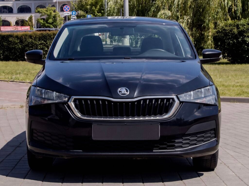 Skoda Rapid Black 2020 — фото 2