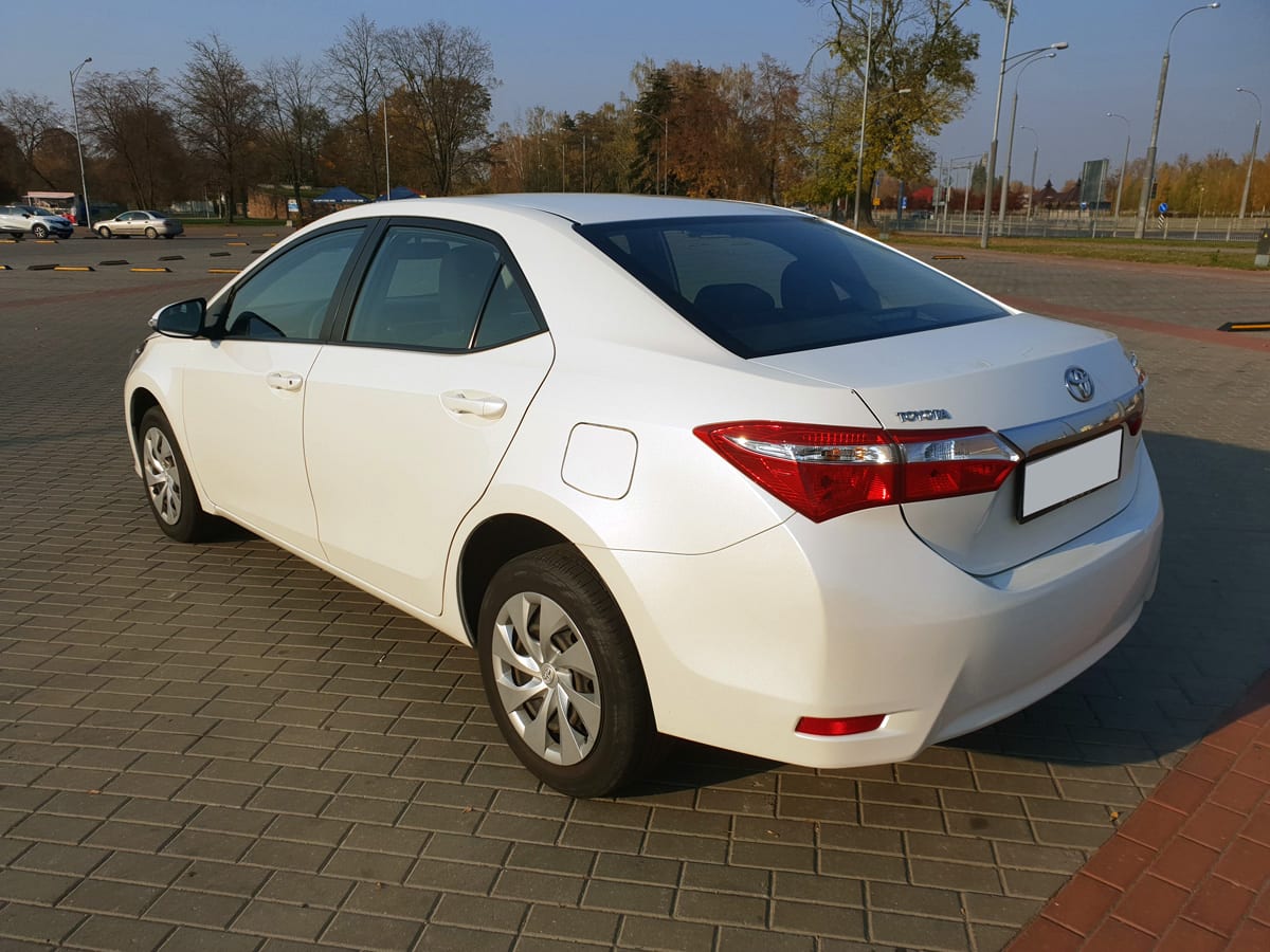 Toyota Corolla 2015 — фото 3