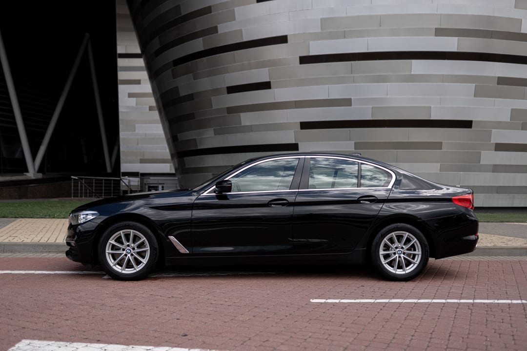BMW 5-Series 2018 — фото 2