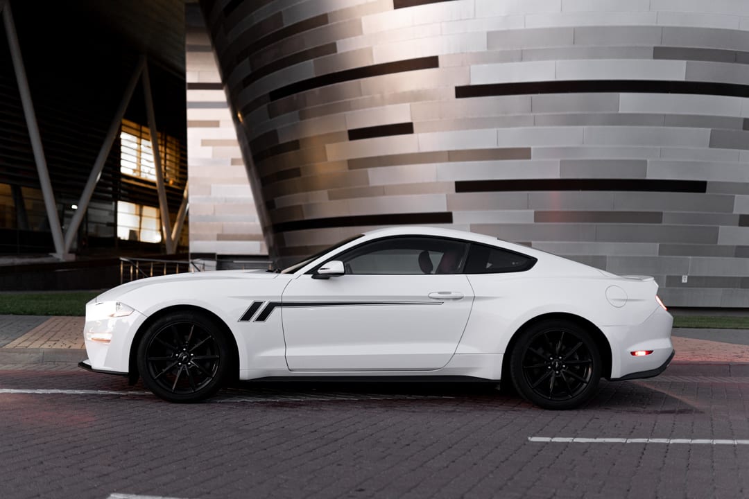 Ford Mustang White 2020 — фото 3