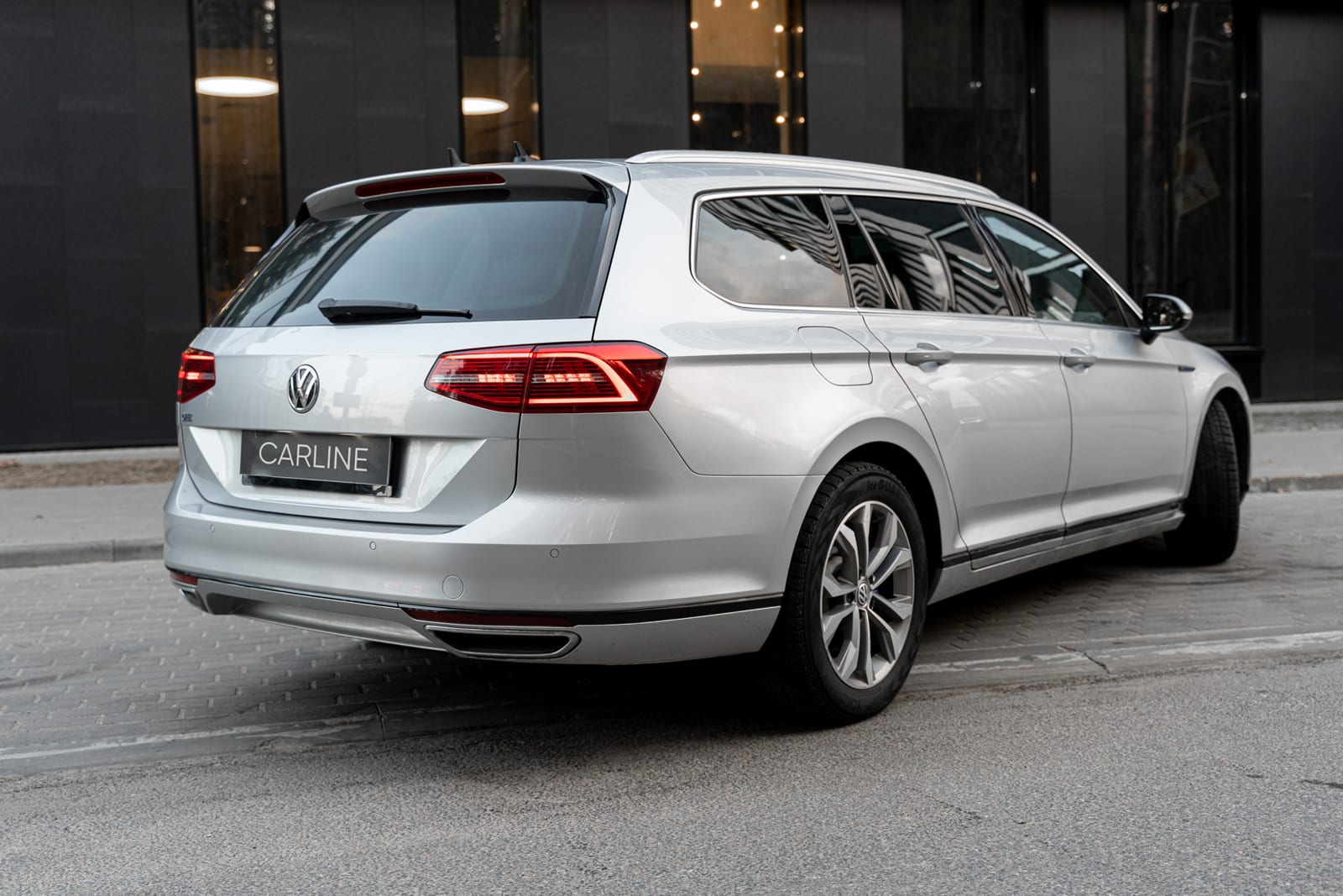Volkswagen Passat GTE 2020 — фото 2