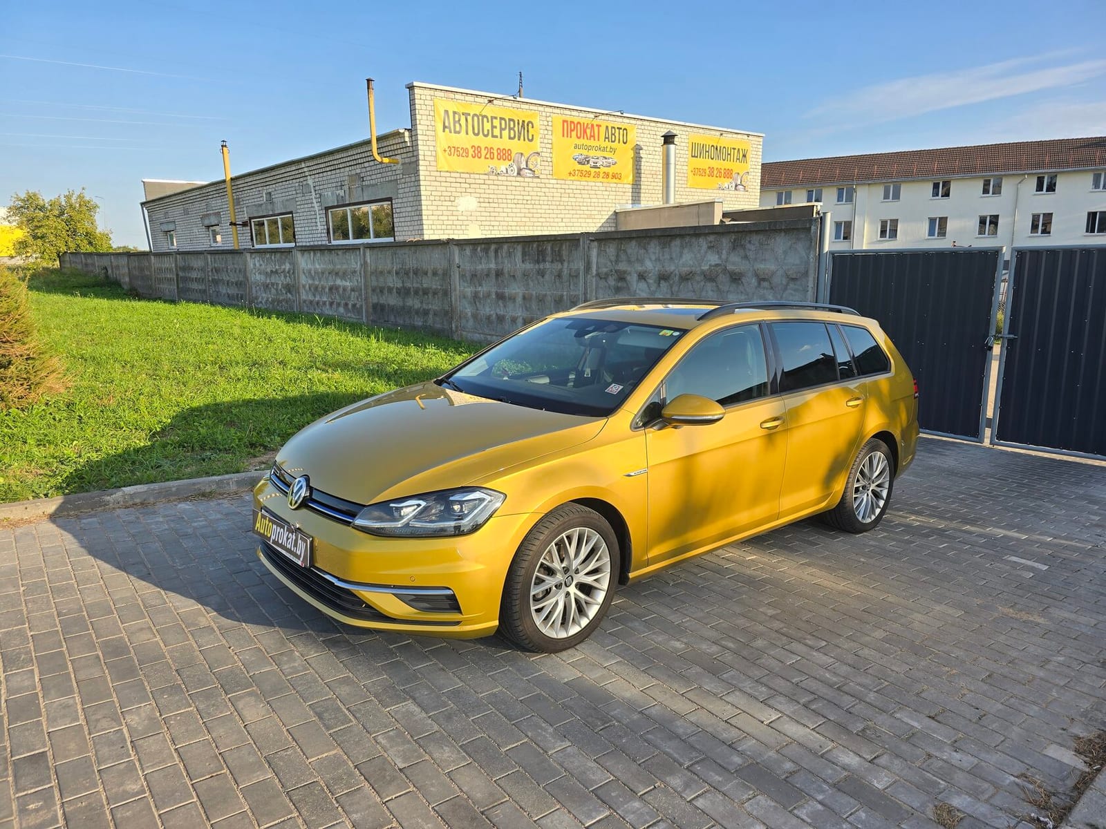 Volkswagen Golf 2017 — аренда, от 90 Br/сутки