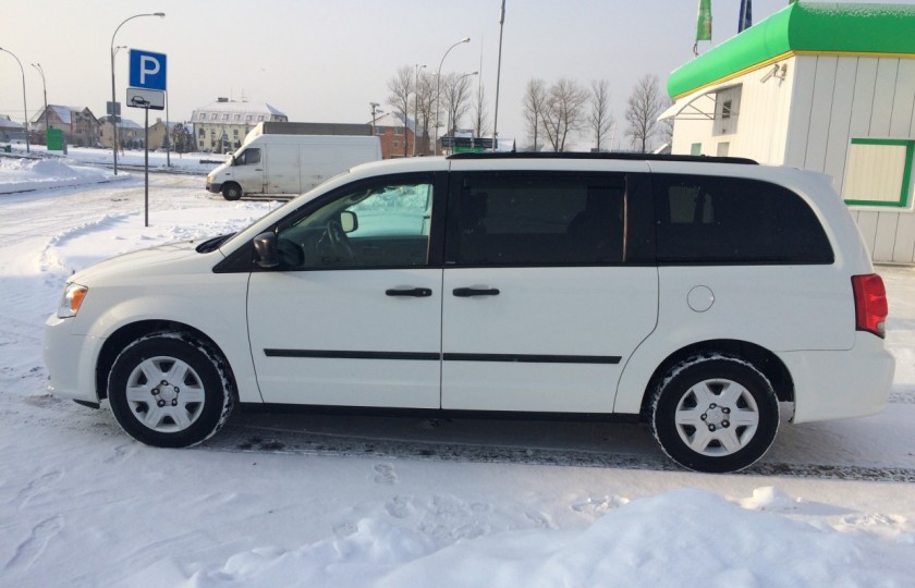 Dodge Grand Caravan — фото 4