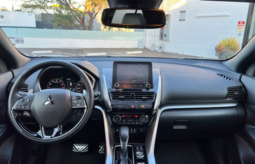 Mitsubishi Eclipse Cross SE — фото 4