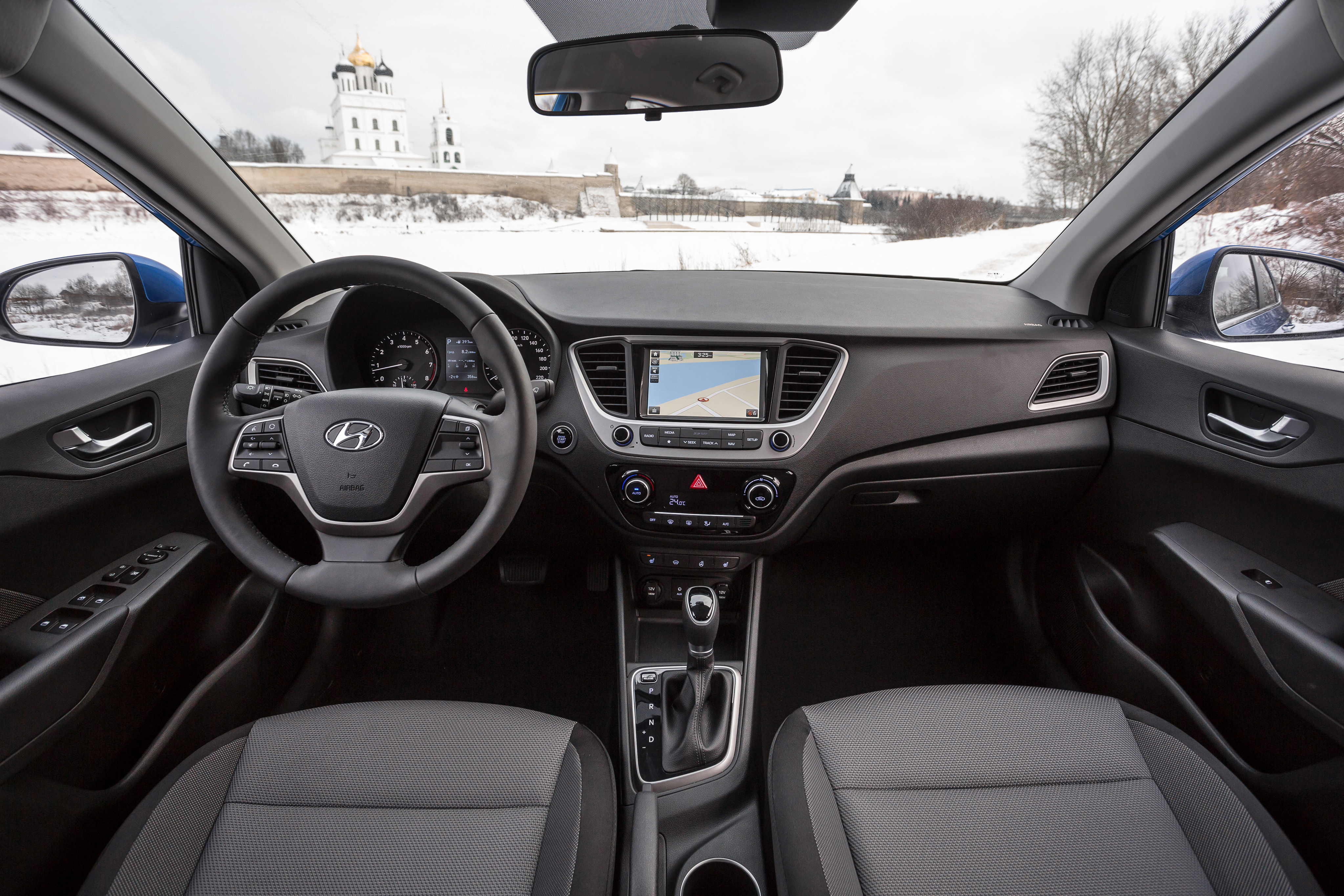 Hyundai Solaris 2018 — фото 3