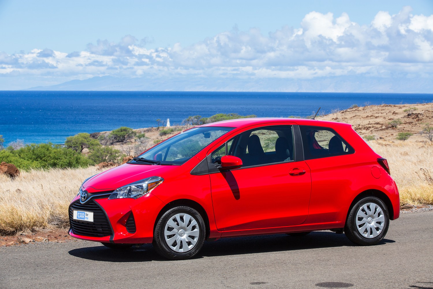 Toyota Yaris 3 двери 2017 — аренда от 70 Br/сутки