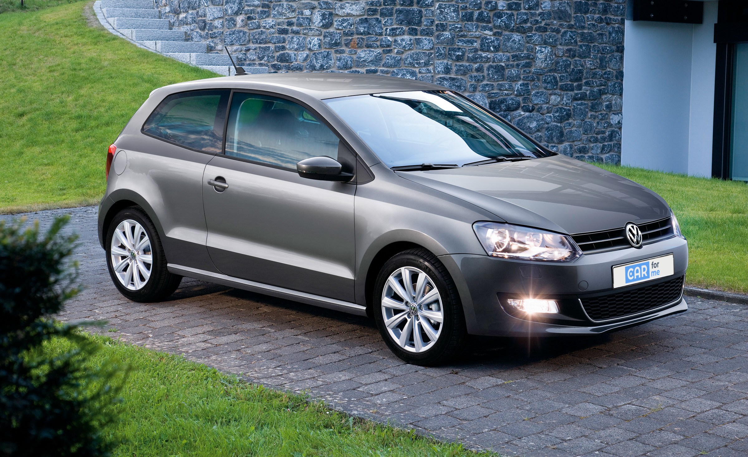 Volkswagen Polo 3 двери 2015 — аренда от 70 Br/сутки