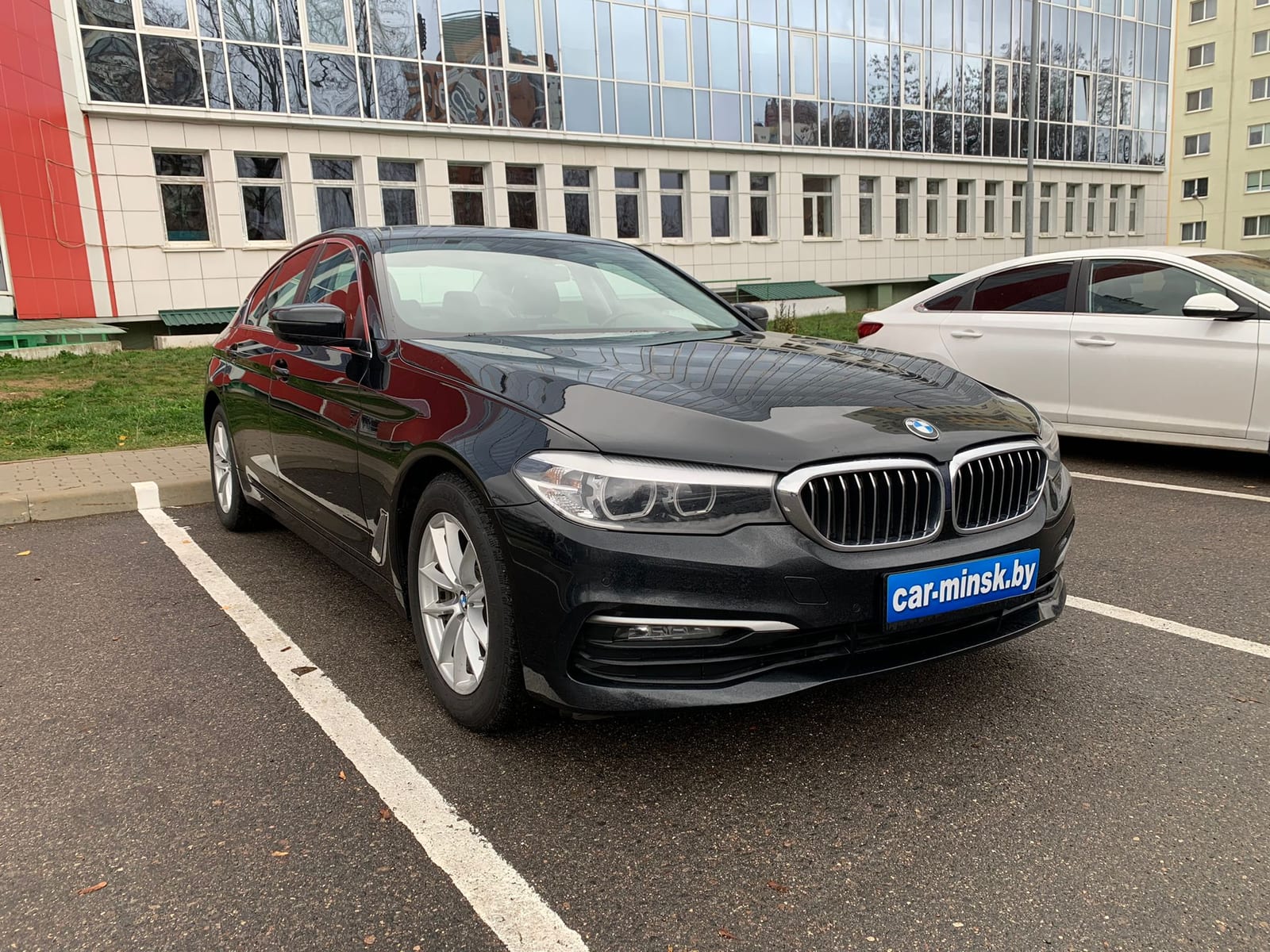 BMW 520d G30 2010 — аренда, от 338 Br/сутки