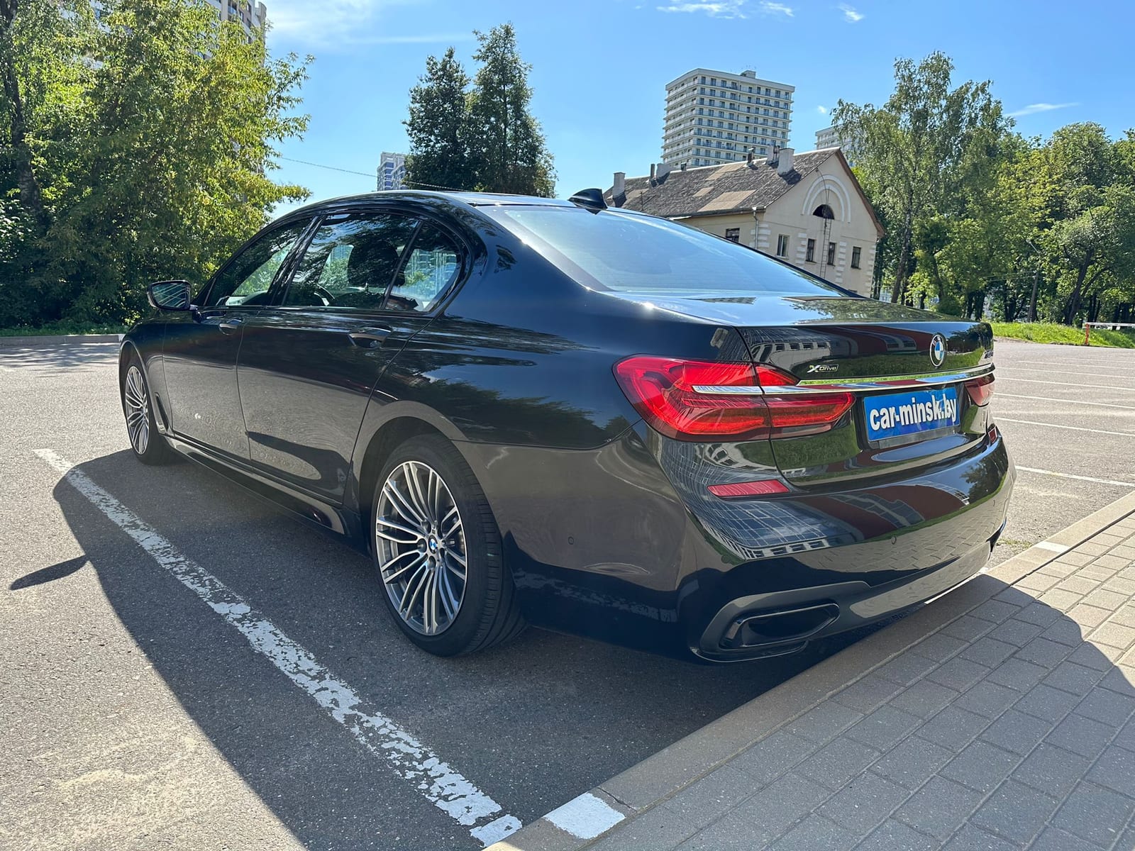 BMW 740i (G12) 2010 — фото 3