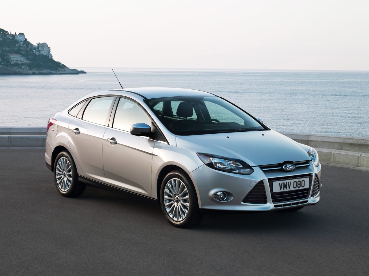 Ford Focus 2016 — аренда от 124 Br/сутки