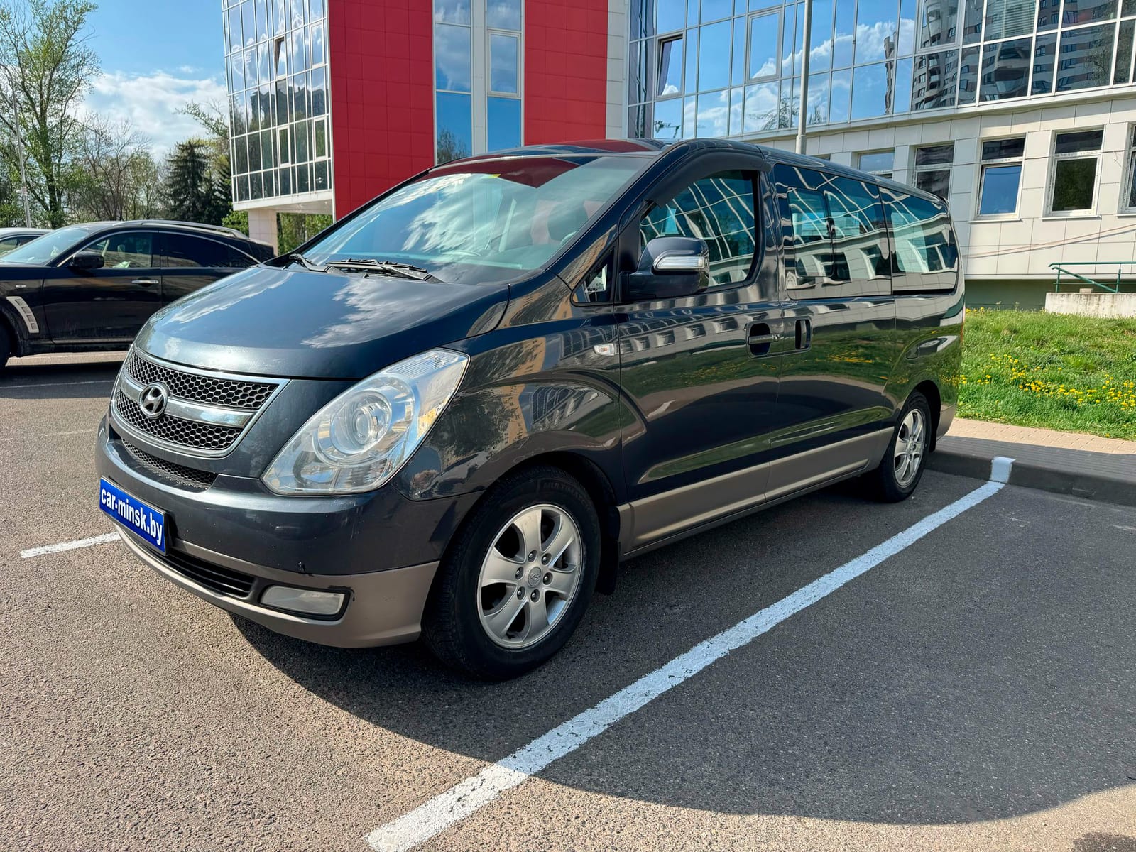Hyundai Starex — фото 2