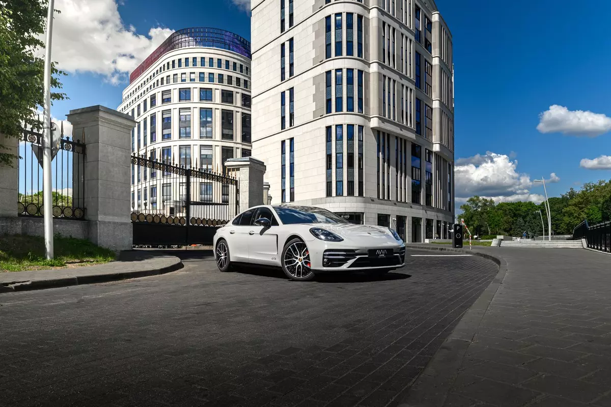 Porsche Panamera GTS 2023 — фото 2